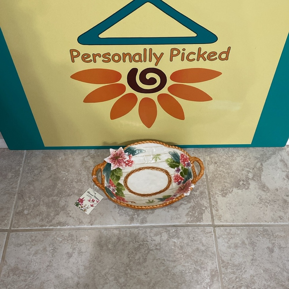 Corner Ruby Hibiscus Flower Tray